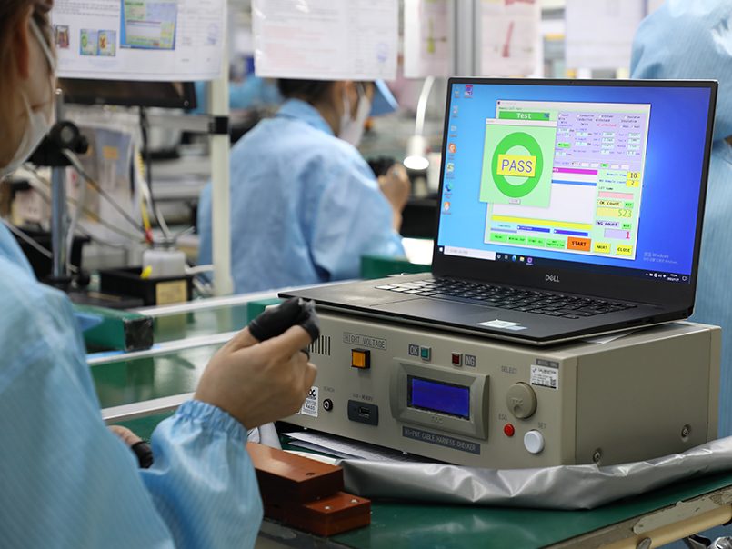 Máquina de teste de módulo totalmente automatizada
